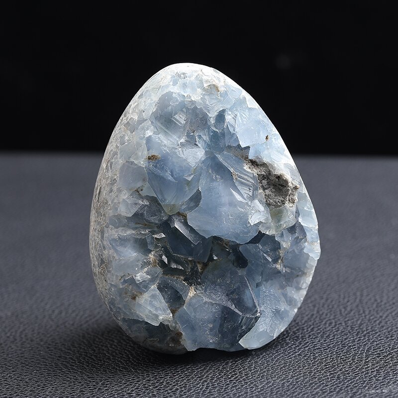 Natural crystal blue crystal cave ornaments, celestite crystal cave for playing with mineral raw stones